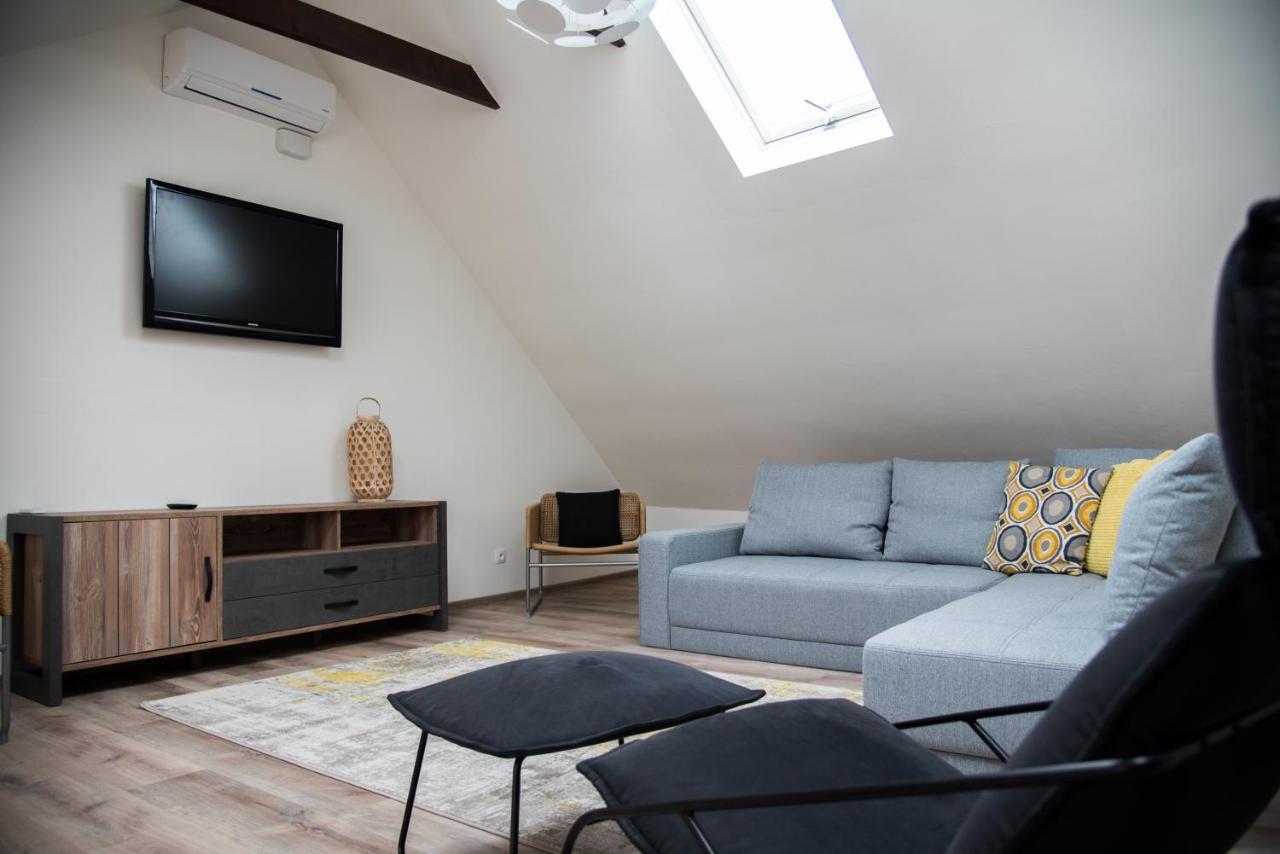 Apartman Veritas ميكولوف المظهر الخارجي الصورة